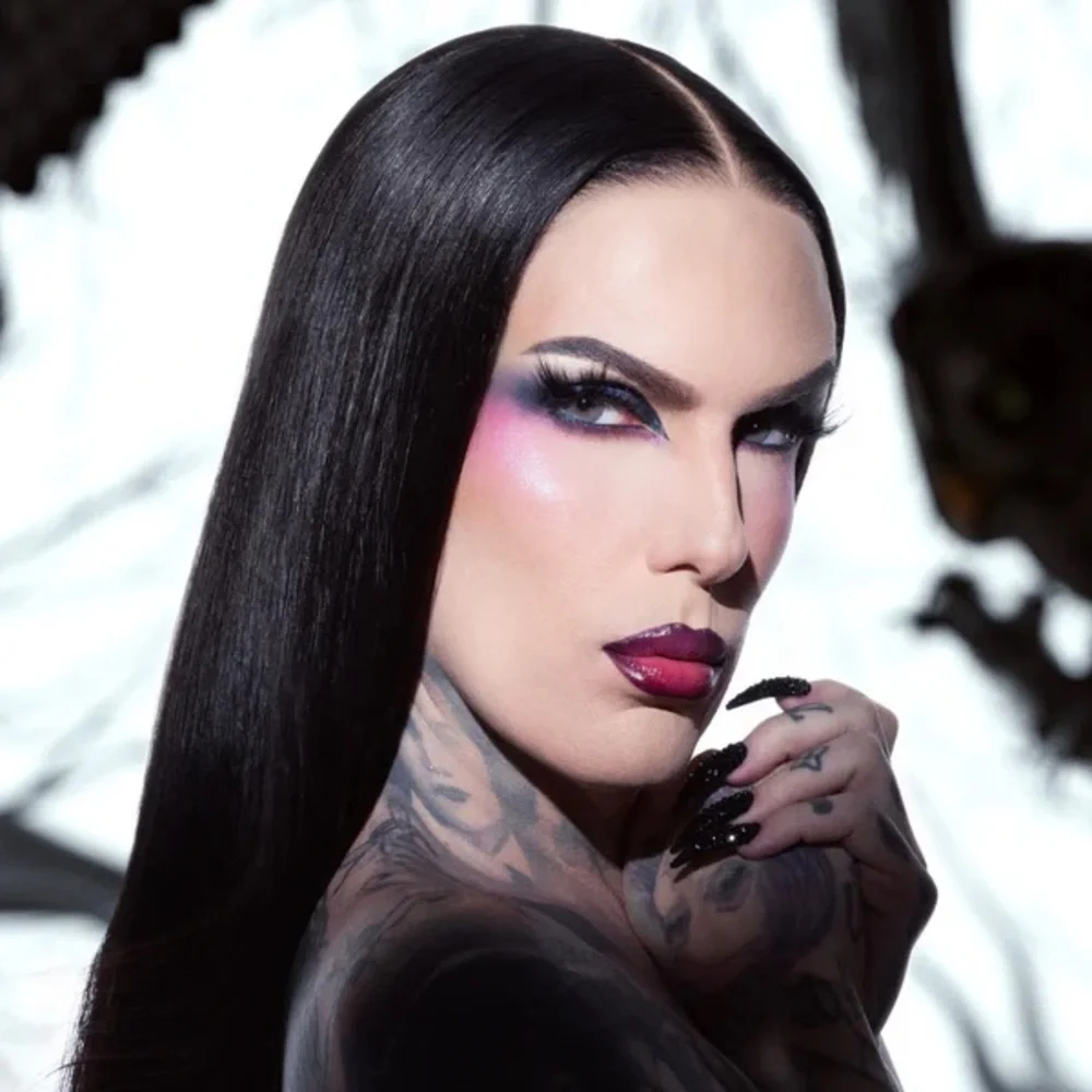 Jeffree Star Candy Floss Eyeshadow - Vibrant‎ Pink